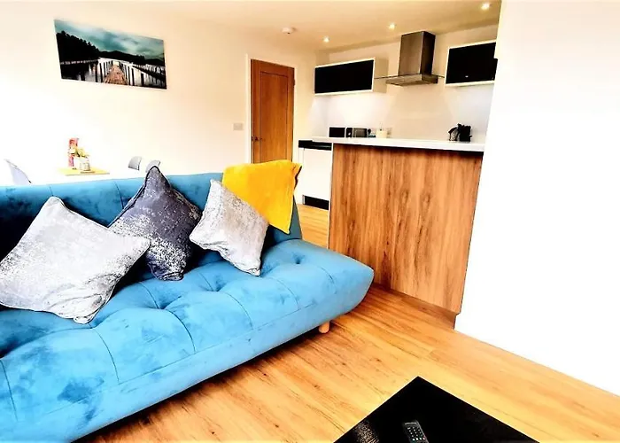 Cliftonville Heights - 2 Bed Home Away From Home